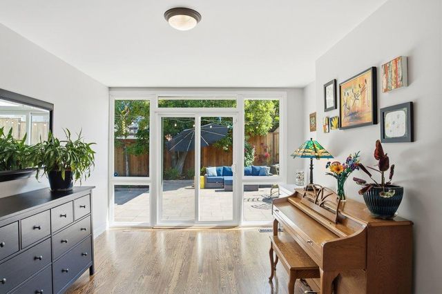 875 Buckland Avenue, San Carlos, CA 94070