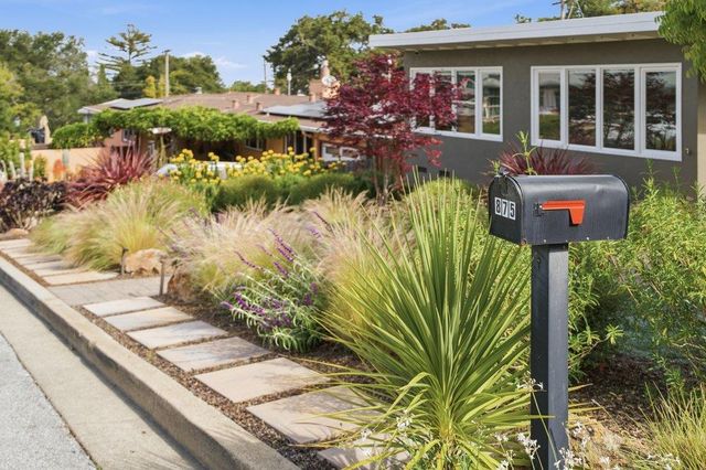 875 Buckland Avenue, San Carlos, CA 94070