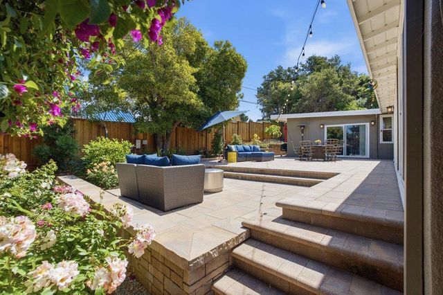 875 Buckland Avenue, San Carlos, CA 94070