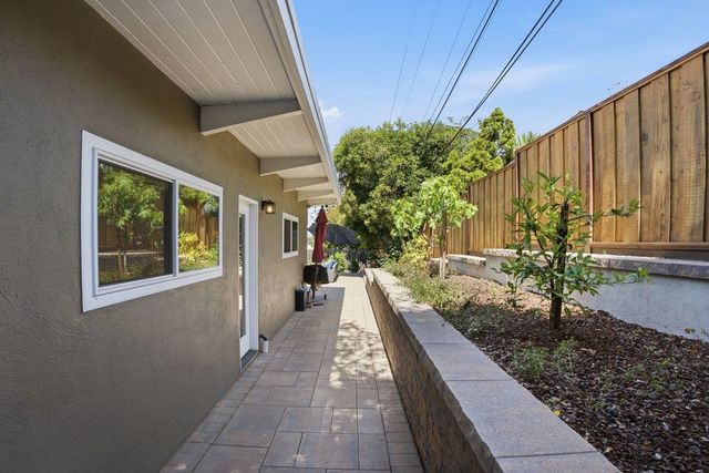 875 Buckland Avenue, San Carlos, CA 94070