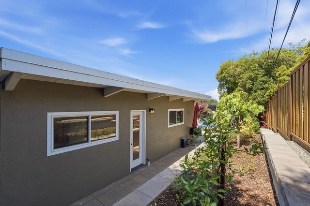 875 Buckland Avenue, San Carlos, CA 94070