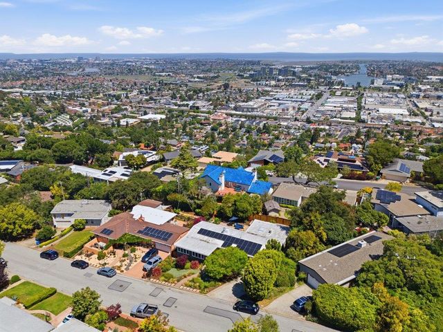 875 Buckland Avenue, San Carlos, CA 94070