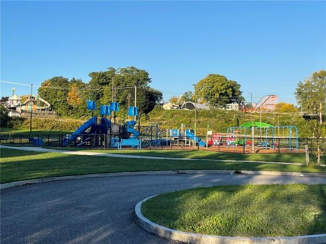 168 Birchwood Drive, Irondequoit, NY 14622