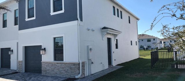 7770 SW Bentley Lane, Stuart, FL 34997