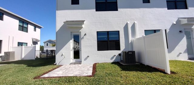 7770 SW Bentley Lane, Stuart, FL 34997