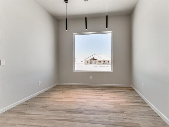 25198 Scarlett Street, Cashion, OK 73016