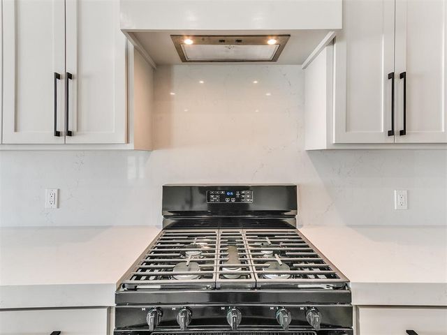 25198 Scarlett Street, Cashion, OK 73016