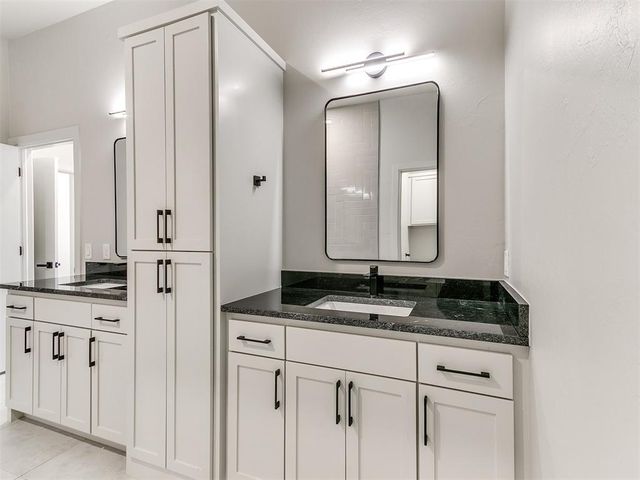 25198 Scarlett Street, Cashion, OK 73016