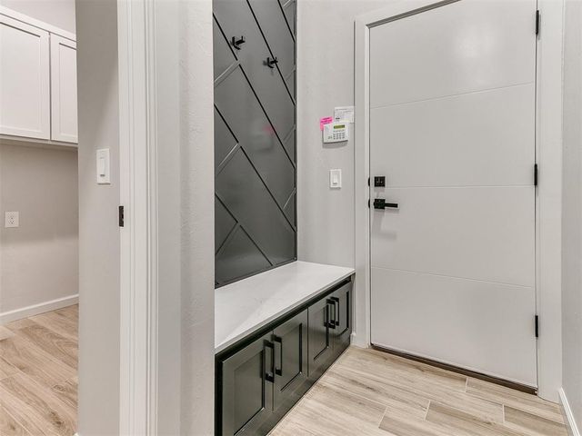 25198 Scarlett Street, Cashion, OK 73016