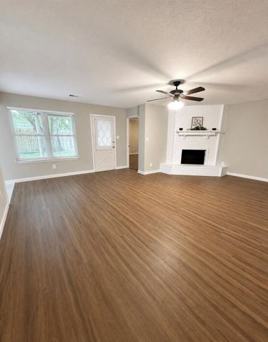 2042 Bridge Cross Lane, Houston, TX 77067