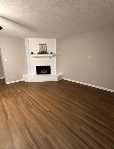 2042 Bridge Cross Lane, Houston, TX 77067
