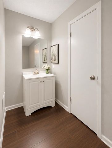 2042 Bridge Cross Lane, Houston, TX 77067