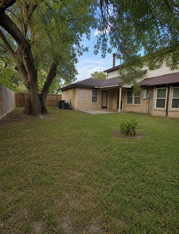 2042 Bridge Cross Lane, Houston, TX 77067