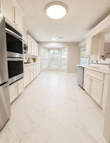 2042 Bridge Cross Lane, Houston, TX 77067