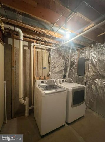 225 FOXMANOR LN, Glen Burnie, MD 21061