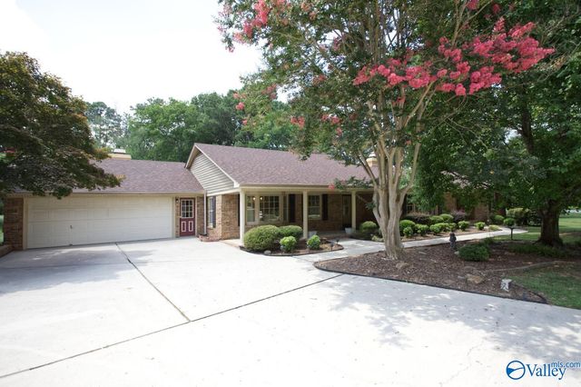 4104 Huntington Road, Huntsville, AL 35802