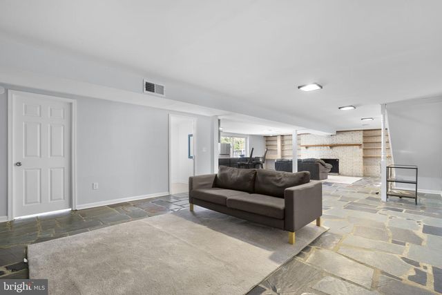 613 BROAD CREEK DR, Fort Washington, MD 20744