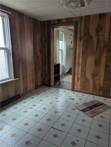 311 Strawberry Alley, New Brighton, PA 15066