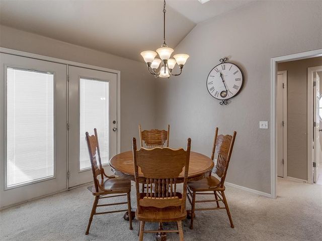 544 E Forest Lane, Mustang, OK 73064