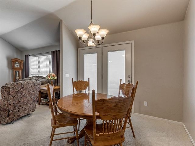 544 E Forest Lane, Mustang, OK 73064