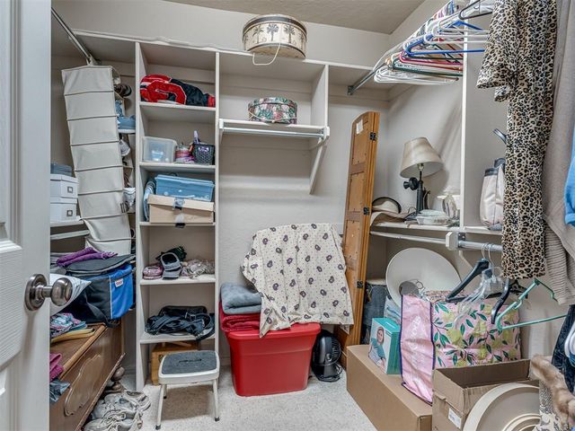 544 E Forest Lane, Mustang, OK 73064