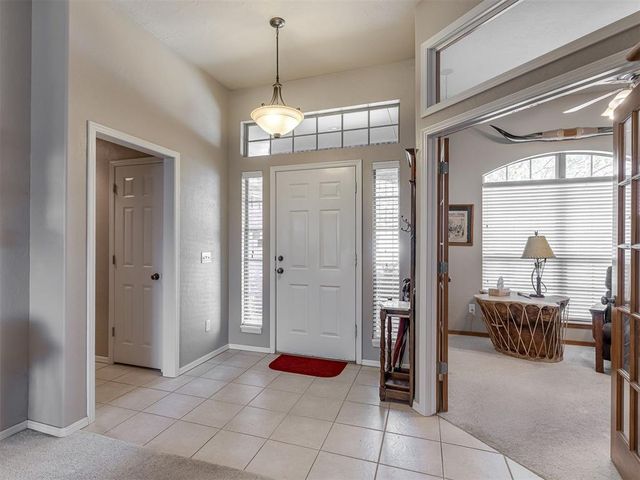 544 E Forest Lane, Mustang, OK 73064