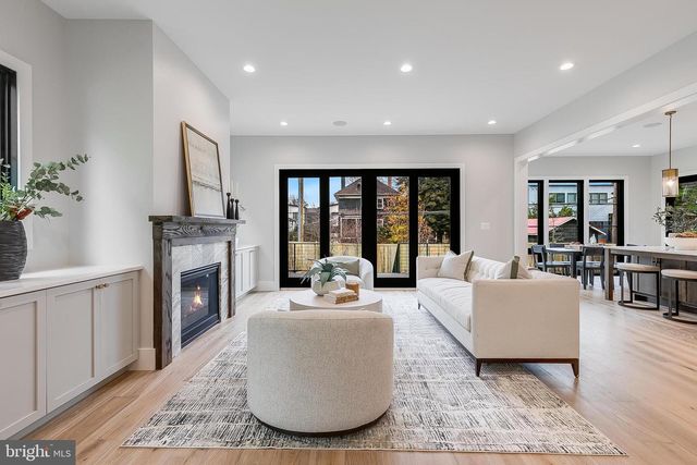 809 N KENMORE ST, Arlington, VA 22201