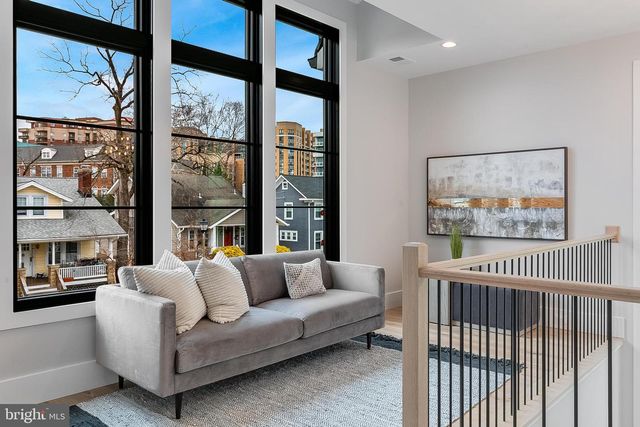 809 N KENMORE ST, Arlington, VA 22201