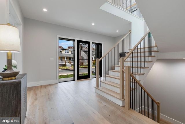 809 N KENMORE ST, Arlington, VA 22201