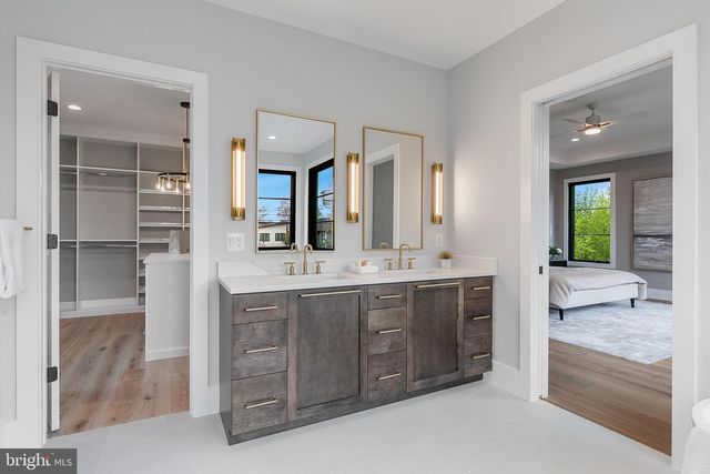 809 N KENMORE ST, Arlington, VA 22201