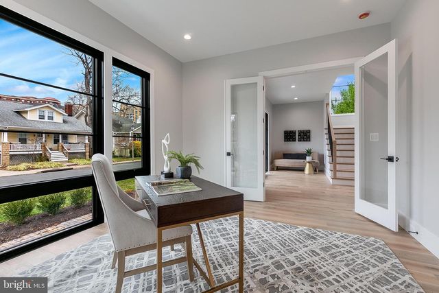 809 N KENMORE ST, Arlington, VA 22201