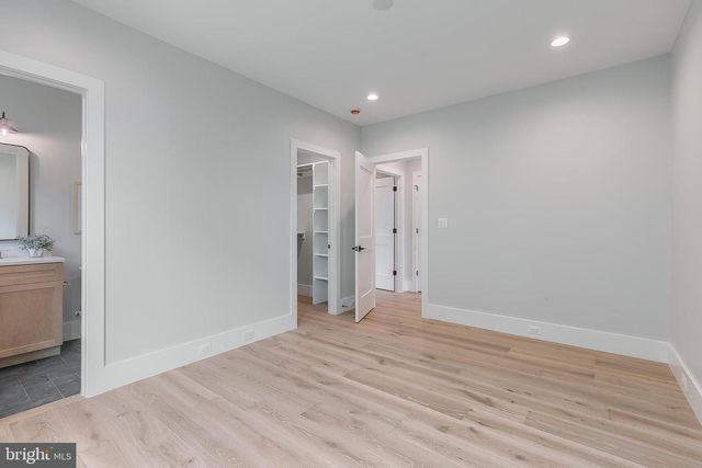 809 N KENMORE ST, Arlington, VA 22201