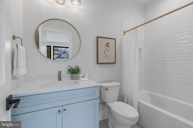 809 N KENMORE ST, Arlington, VA 22201