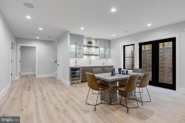 809 N KENMORE ST, Arlington, VA 22201