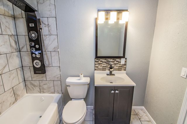 527 51st Street, Lubbock, TX 79404