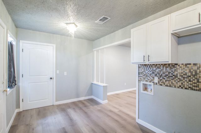 527 51st Street, Lubbock, TX 79404
