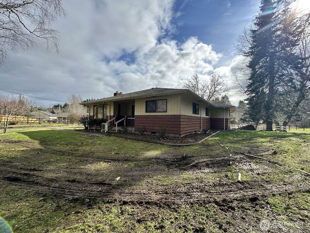 875 Eatonville Hwy W, Eatonville, WA 98328