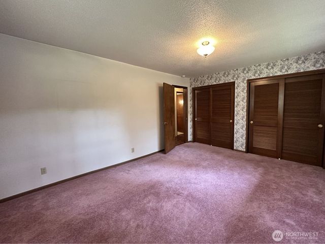 875 Eatonville Hwy W, Eatonville, WA 98328