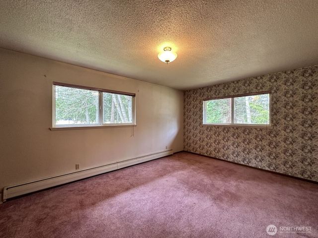 875 Eatonville Hwy W, Eatonville, WA 98328