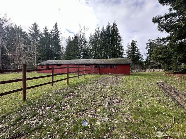 875 Eatonville Hwy W, Eatonville, WA 98328