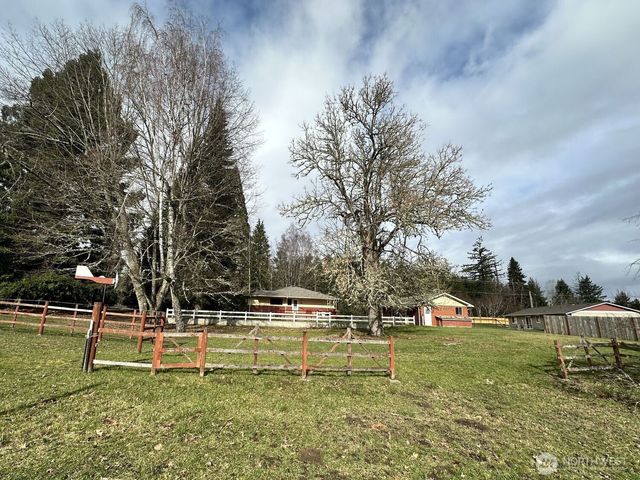 875 Eatonville Hwy W, Eatonville, WA 98328