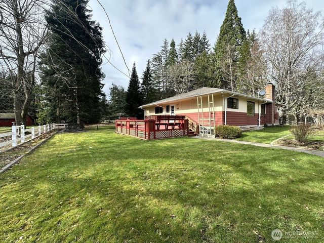 875 Eatonville Hwy W, Eatonville, WA 98328