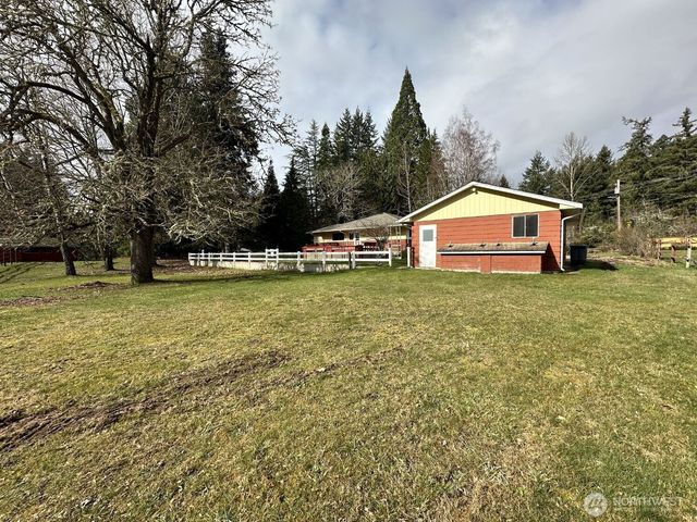 875 Eatonville Hwy W, Eatonville, WA 98328