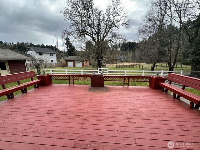 875 Eatonville Hwy W, Eatonville, WA 98328