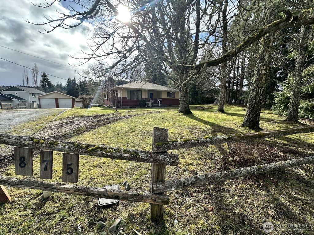 875 Eatonville Hwy W, Eatonville, WA 98328