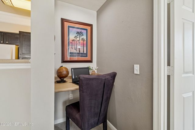 8550 TOUCHTON Road 527, Jacksonville, FL 32216