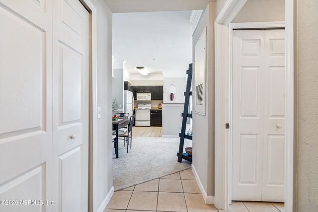 8550 TOUCHTON Road 527, Jacksonville, FL 32216