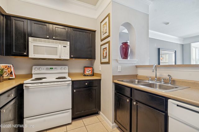 8550 TOUCHTON Road 527, Jacksonville, FL 32216