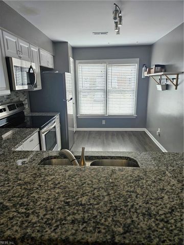 4306 Thomas LN, Chesapeake, VA 23321