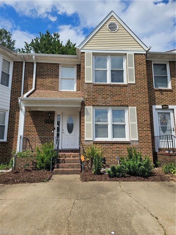4306 Thomas LN, Chesapeake, VA 23321